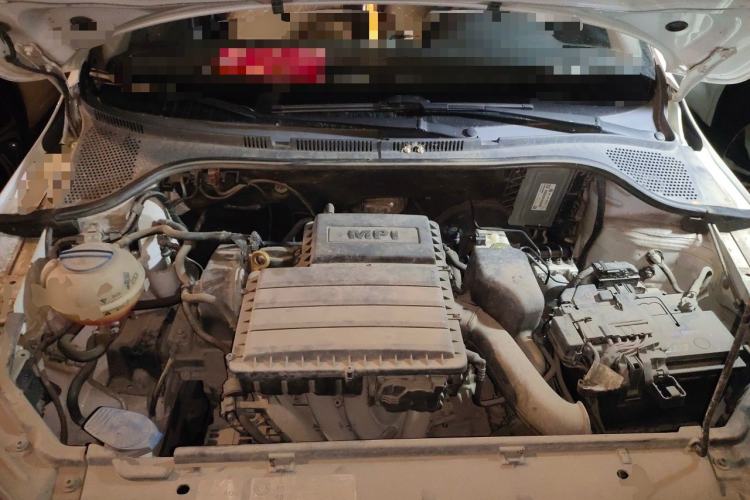 Used Skoda Rapid 2016 1.6L Automatic Front-Wheel Drive Model Engine Bay