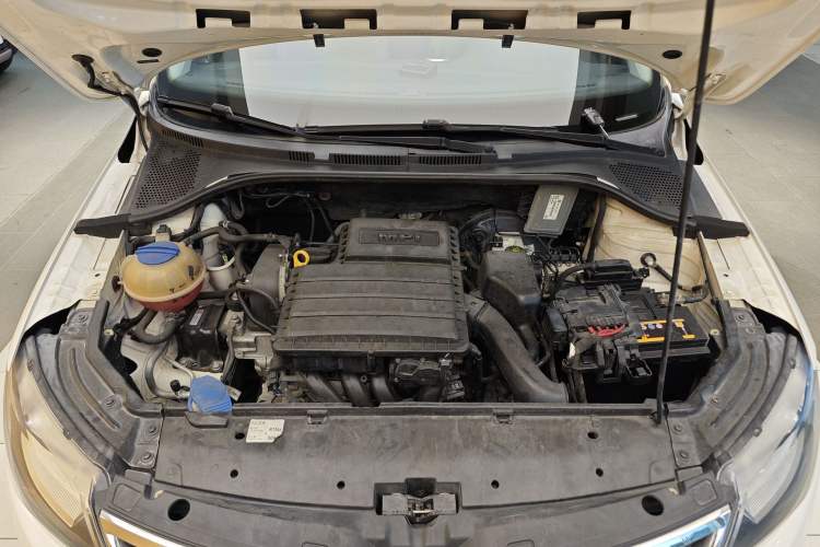 Used Skoda Rapid 2016 1.6L Automatic Chuanxing Edition Engine Bay