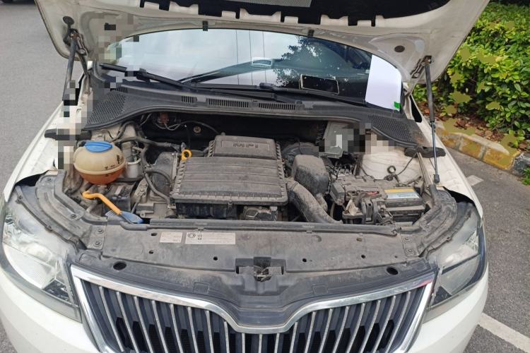 Used Skoda Rapid 2016 1.6L Manual Trend Edition Engine Bay