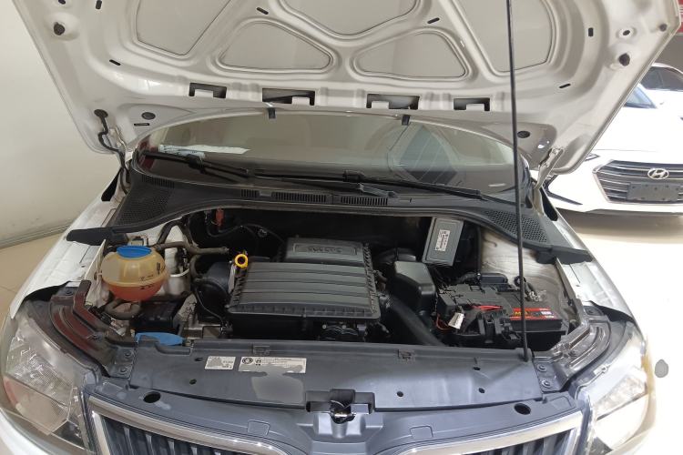 Used Skoda Rapid 2016 1.6L Automatic Chuanxing Edition Engine Bay