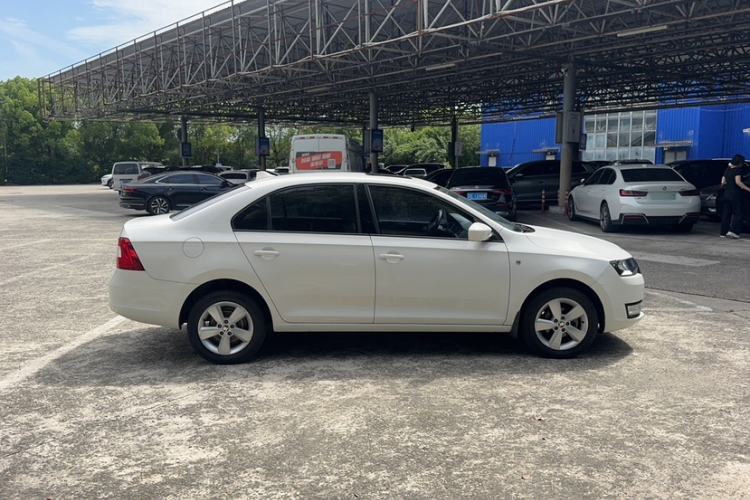 Used Skoda Rapid 2016 1.6L Automatic Chuanxing Edition Exterior 1
