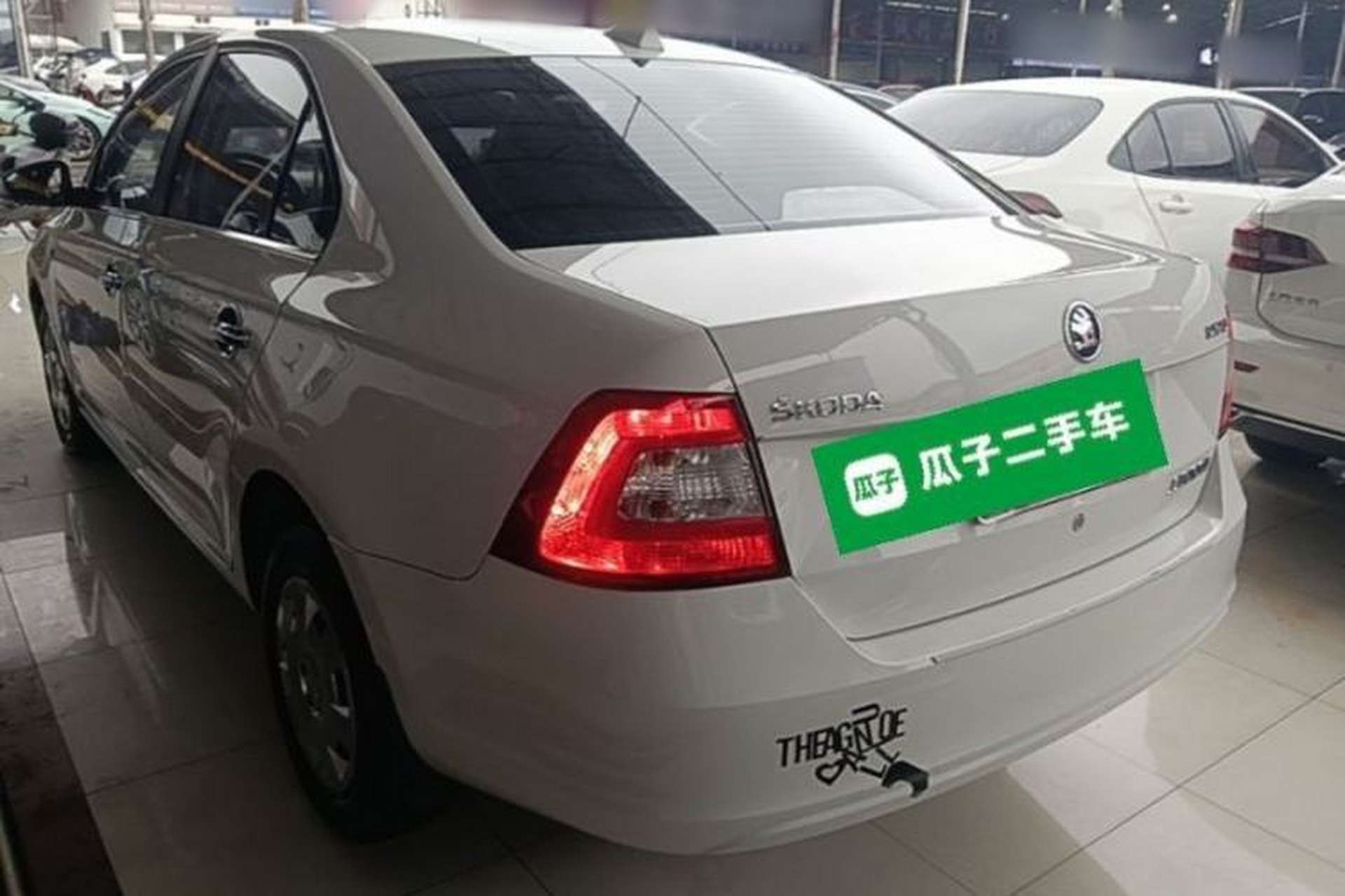 Used Skoda Rapid 2016 1.4L Manual Front-Wheel Drive Model Exterior 2