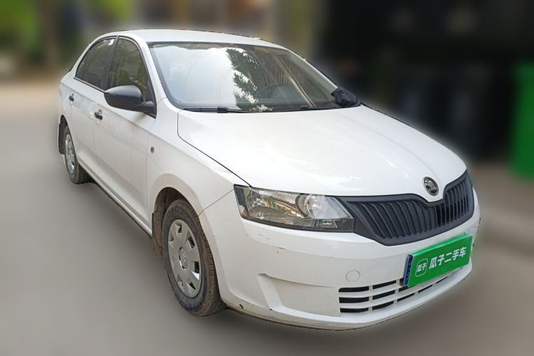 Used Skoda Rapid 2016 1.4L Manual Front-Wheel Drive Model Exterior 2