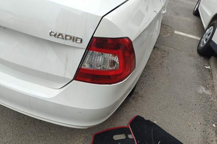 Used Skoda Rapid 2016 1.4L Manual Trend Edition Exterior 3