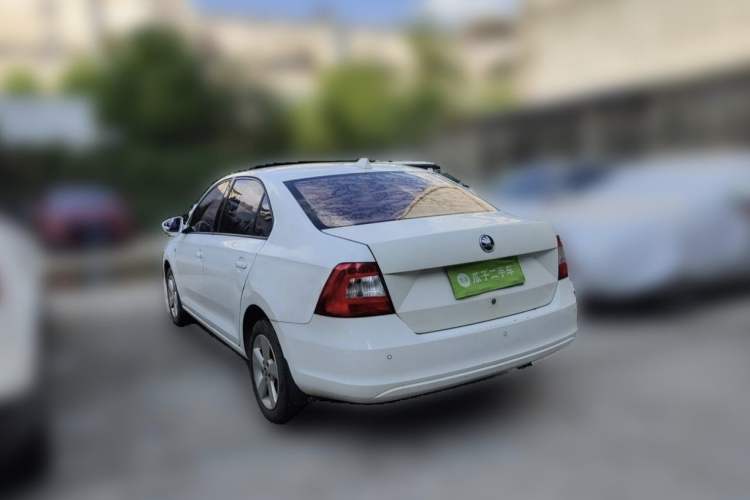 Used Skoda Rapid 2016 1.6L Automatic Chuanxing Edition Exterior 3