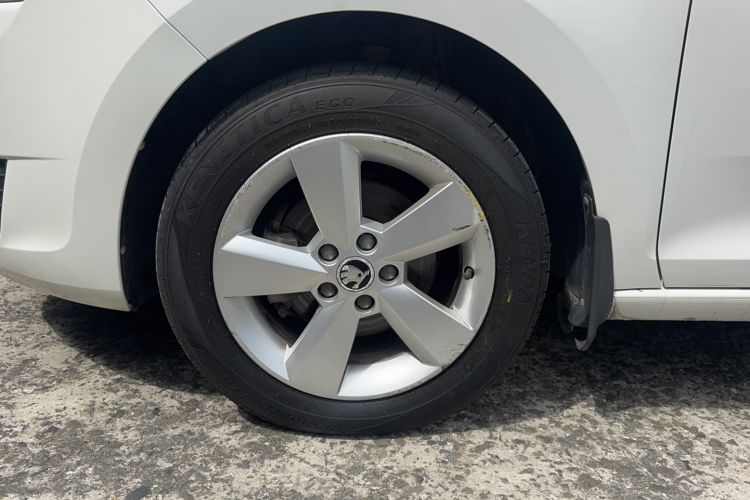 Used Skoda Rapid 2016 1.6L Automatic Chuanxing Edition Exterior 4