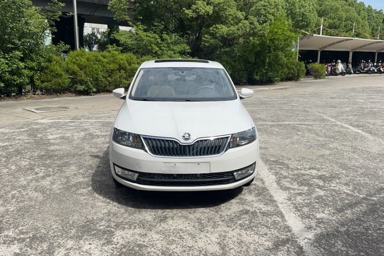 Used Skoda Rapid 2016 1.6L Automatic Chuanxing Edition Exterior 4