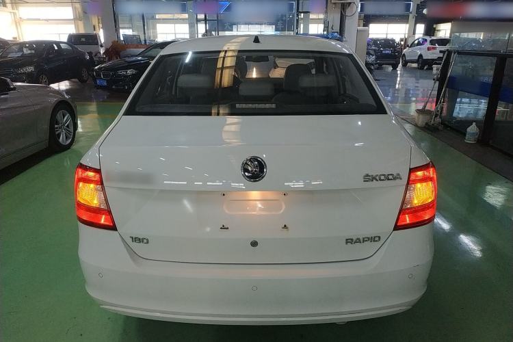 Used Skoda Rapid 2016 1.6L Automatic Chuanxing Edition Exterior 4