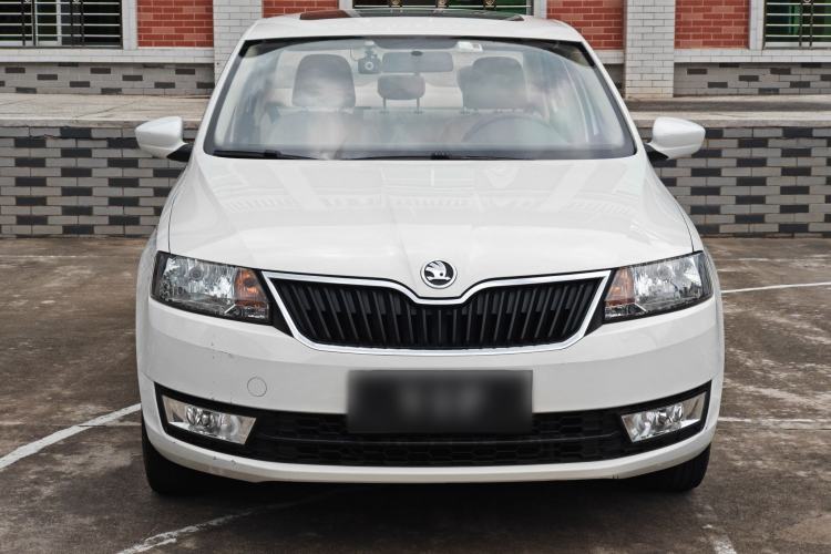 Used Skoda Rapid 2016 1.6L Automatic Chuanxing Edition Exterior 4