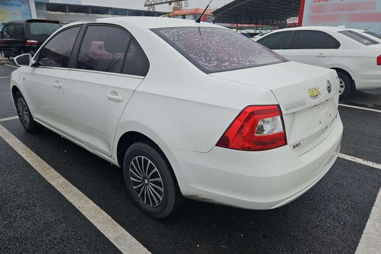 Used Skoda Rapid 2016 1.6L Automatic Front-Wheel Drive Model Exterior 5