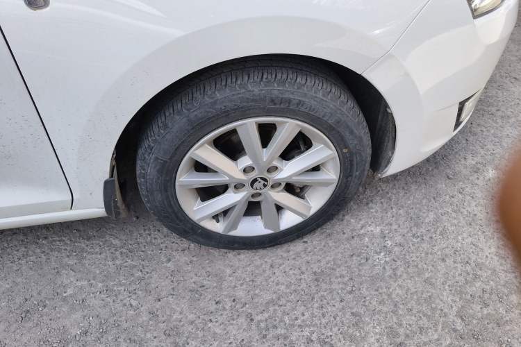 Used Skoda Rapid 2016 1.6L Automatic Chuanxing Edition Exterior 7