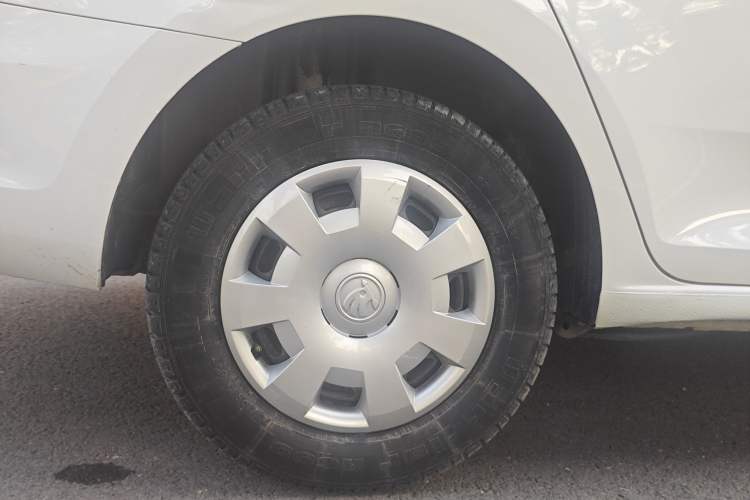 Used Skoda Rapid 2016 1.4L Manual Front-Wheel Drive Model Exterior 8