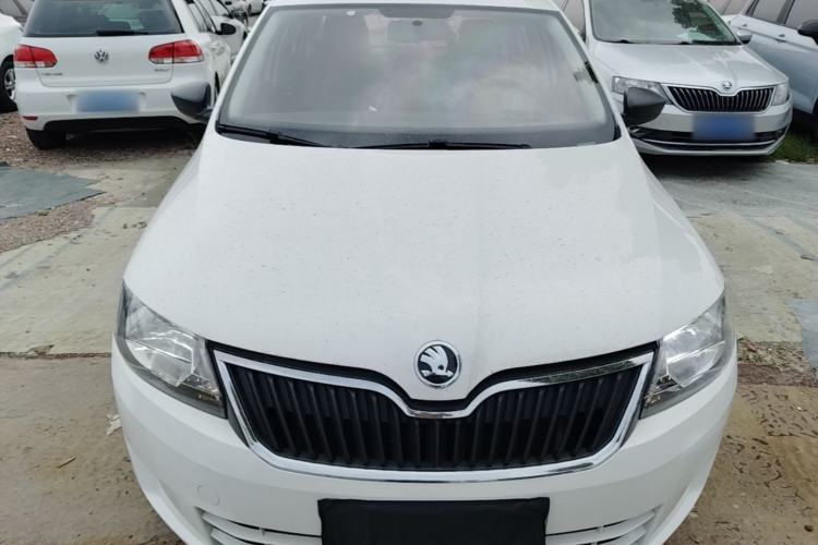 Used Skoda Rapid 2016 1.6L Manual Front-Wheel-Drive Version Front