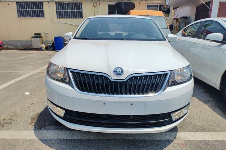 Used Skoda Rapid 2016 1.6L Manual Trend Edition Front