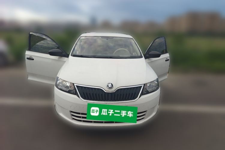 Used Skoda Rapid 2016 1.6L Manual Front-Wheel-Drive Version Front