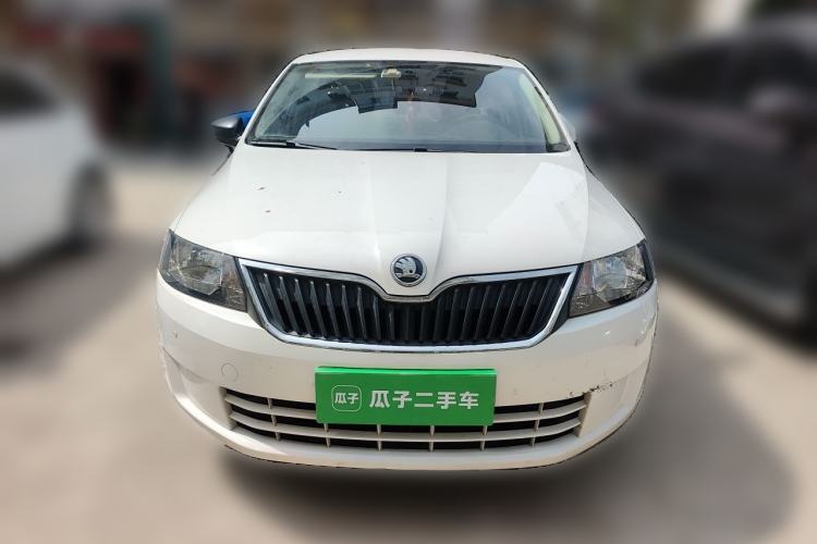 Used Skoda Rapid 2016 1.6L Manual Front-Wheel-Drive Version Front