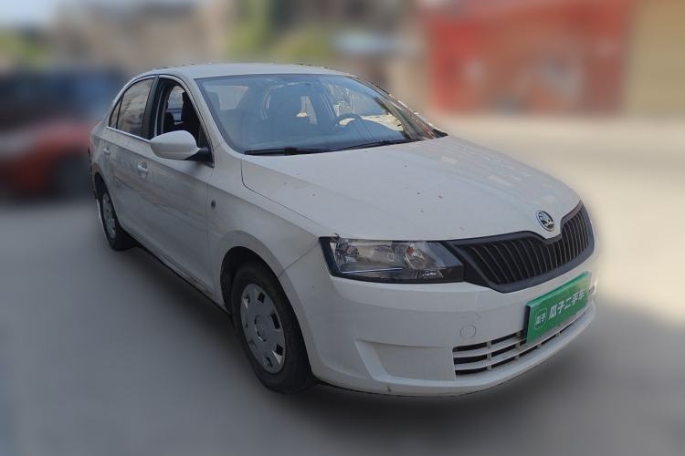Used Skoda Rapid 2016 1.4L Manual Front-Wheel Drive Model Front Right 45 Deg
