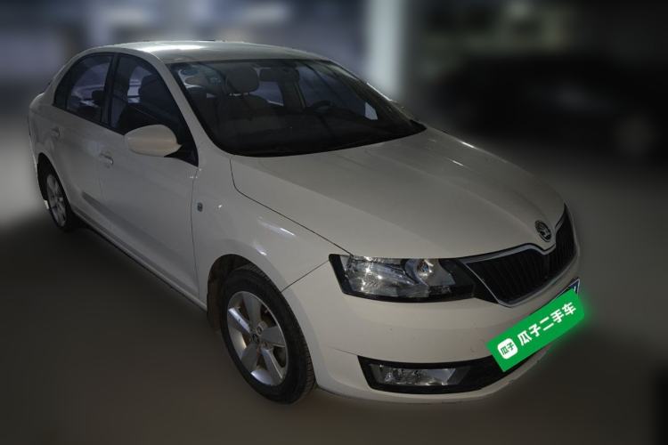 Used Skoda Rapid 2016 1.6L Manual Trend Edition Front Right 45 Deg