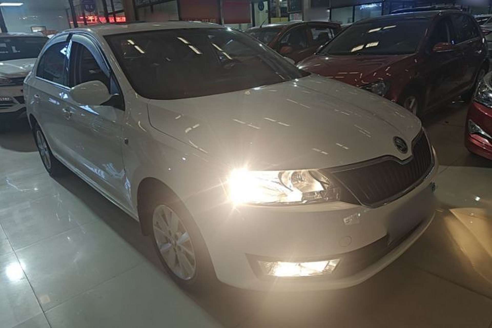 Used Skoda Rapid 2016 1.6L Manual Trend Edition Front Right 45 Deg
