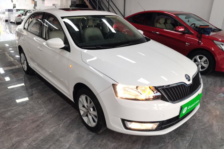 Used Skoda Rapid 2016 1.6L Manual Trend Edition Front Right 45 Deg