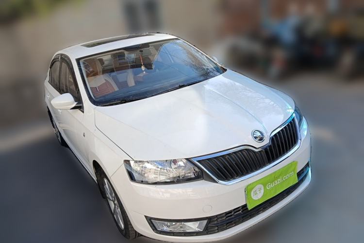 Used Skoda Rapid 2016 1.6L Manual Trend Edition Front Right 45 Deg