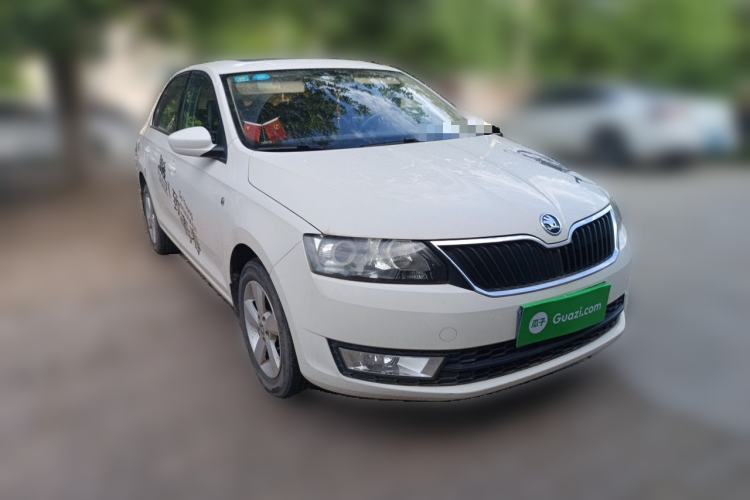 Used Skoda Rapid 2016 1.6L Manual Trend Edition Front Right 45 Deg