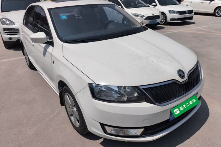 Used Skoda Rapid 2016 1.6L Automatic Chuanxing Edition Front Right 45 Deg
