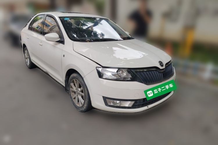 Used Skoda Rapid 2016 1.6L Automatic Chuanxing Edition Front Right 45 Deg