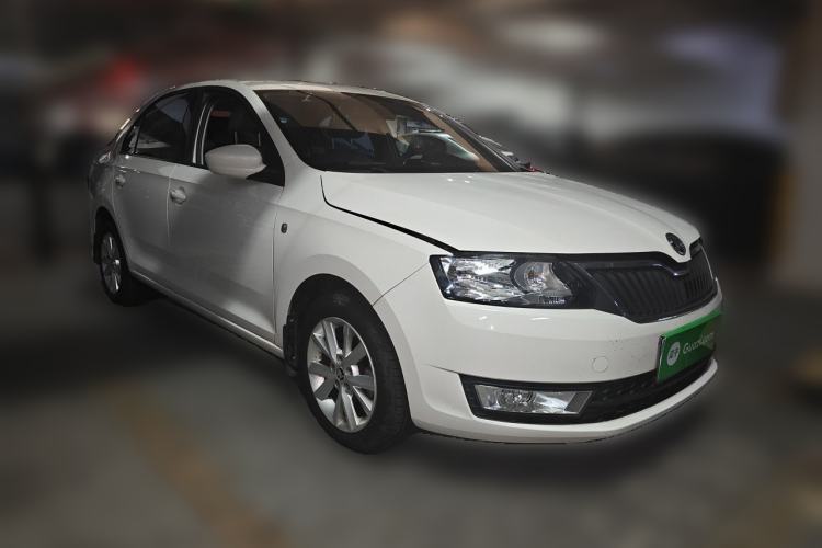Used Skoda Rapid 2016 1.6L Automatic Chuanxing Edition Front Right 45 Deg