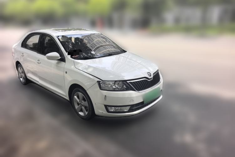 Used Skoda Rapid 2016 1.6L Manual Trend Edition Front Right 45 Deg