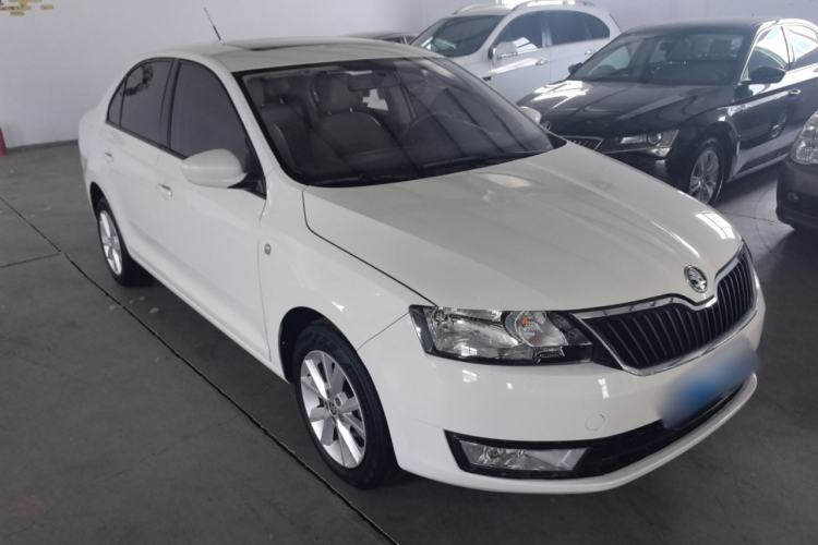 Used Skoda Rapid 2016 1.6L Manual Trend Edition Front Right 45 Deg