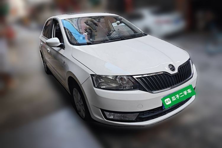 Used Skoda Rapid 2016 1.6L Manual Trend Edition Front Right 45 Deg