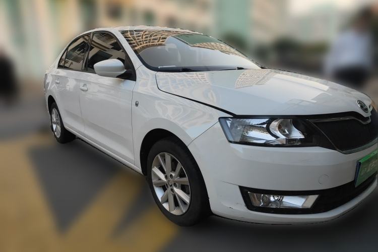 Used Skoda Rapid 2016 1.6L Automatic Chuanxing Edition Front Right 45 Deg