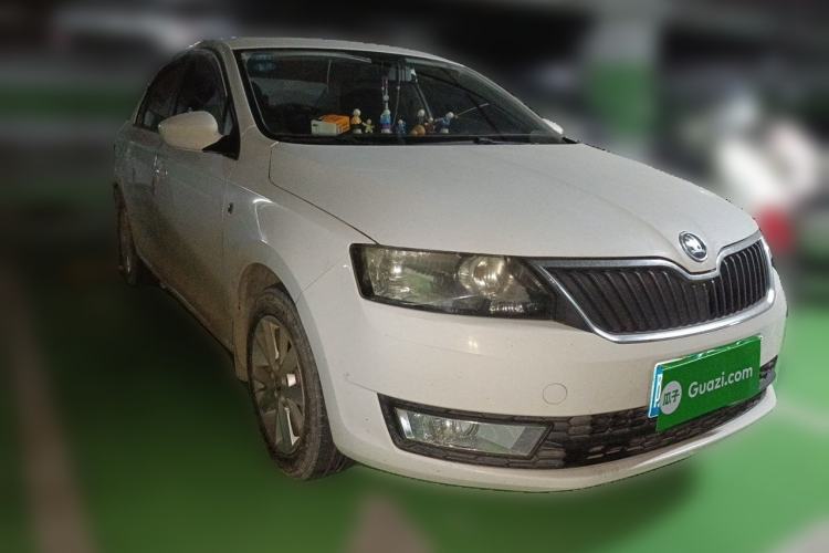 Used Skoda Rapid 2016 1.6L Automatic Chuanxing Edition Front Right 45 Deg