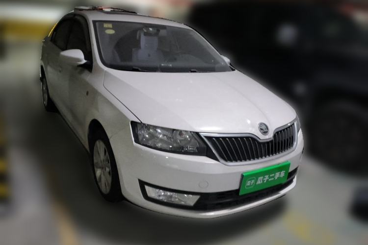 Used Skoda Rapid 2016 1.6L Automatic Chuanxing Edition Front Right 45 Deg