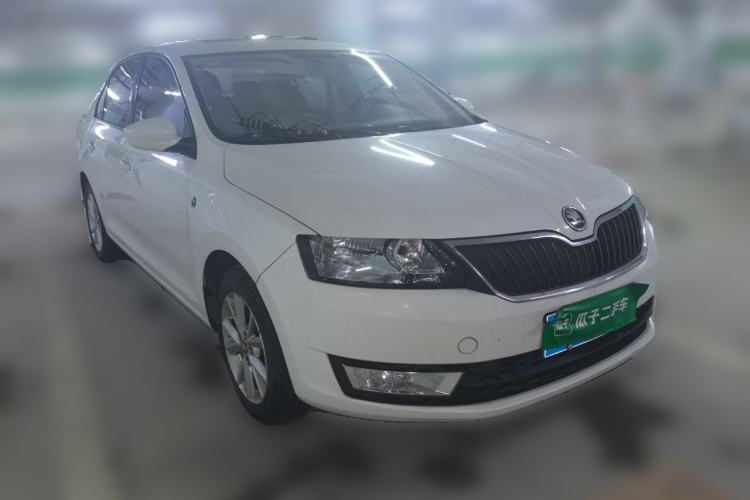 Used Skoda Rapid 2016 1.6L Automatic Chuanxing Edition Front Right 45 Deg