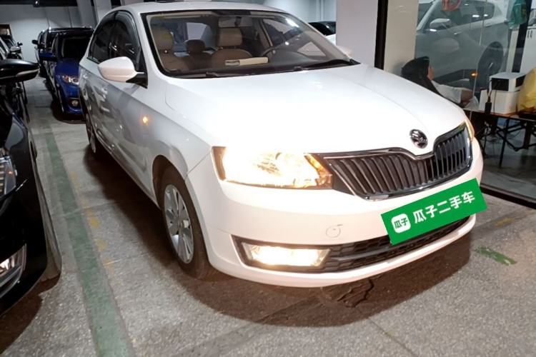 Used Skoda Rapid 2016 1.6L Automatic Chuanxing Edition Front Right 45 Deg