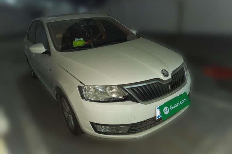 Used Skoda Rapid 2016 1.6L Automatic Chuanxing Edition Front Right 45 Deg