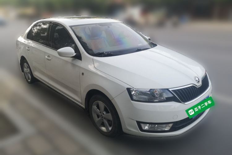 Used Skoda Rapid 2016 1.6L Manual Trend Edition Front Right 45 Deg