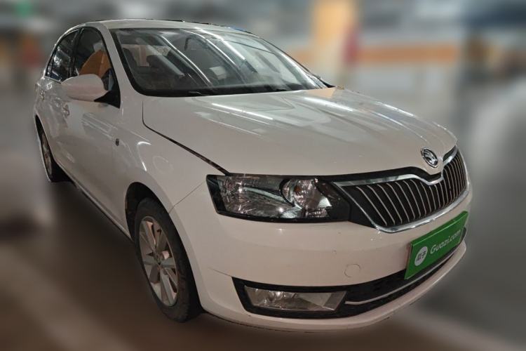 Used Skoda Rapid 2016 1.6L Manual Trend Edition Front Right 45 Deg