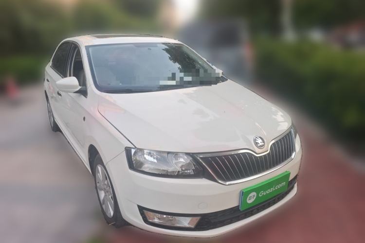 Used Skoda Rapid 2016 1.6L Manual Trend Edition Front Right 45 Deg