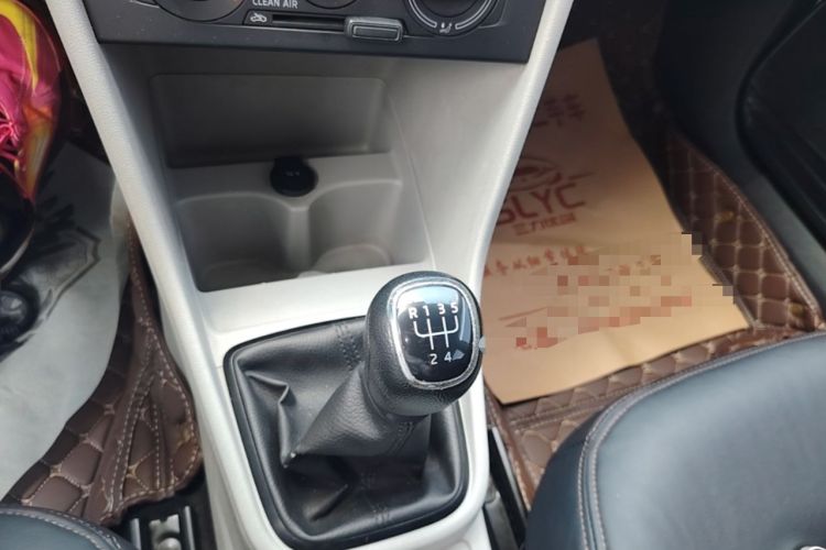 Used Skoda Rapid 2016 1.4L Manual Trend Edition Gear Lever