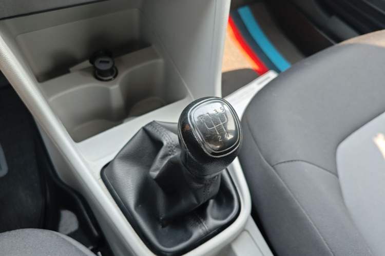 Used Skoda Rapid 2016 1.4L Manual Front-Wheel Drive Model Gear Lever