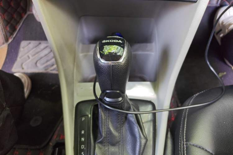 Used Skoda Rapid 2016 1.6L Automatic Chuanxing Edition Gear Lever