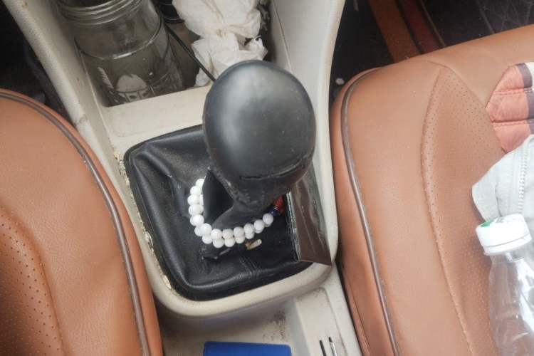 Used Skoda Rapid 2016 1.4L Manual Trend Edition Gear Lever