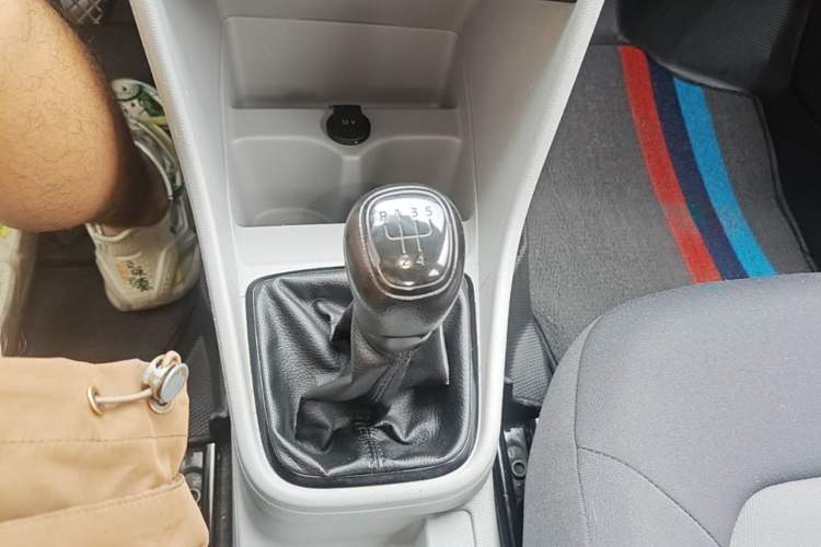 Used Skoda Rapid 2016 1.4L Manual Front-Wheel Drive Model Gear Lever