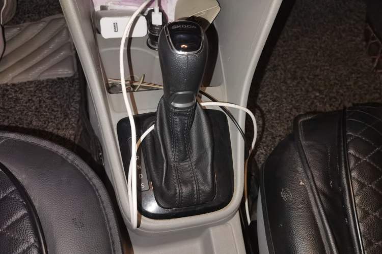 Used Skoda Rapid 2016 1.6L Automatic Chuanxing Edition Gear Lever