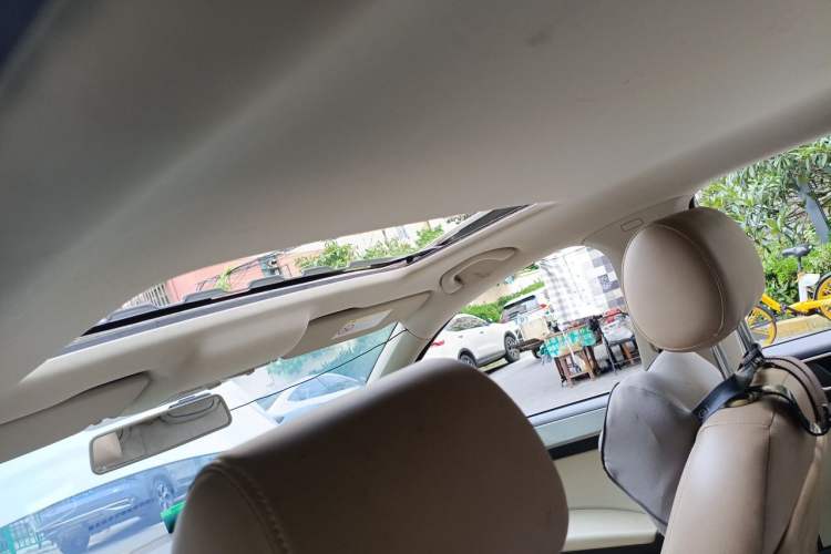 Used Skoda Rapid 2016 1.6L Manual Trend Edition Headliner