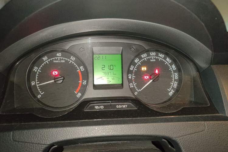 Used Skoda Rapid 2016 1.6L Manual Front-Wheel-Drive Version Instrument Cluster