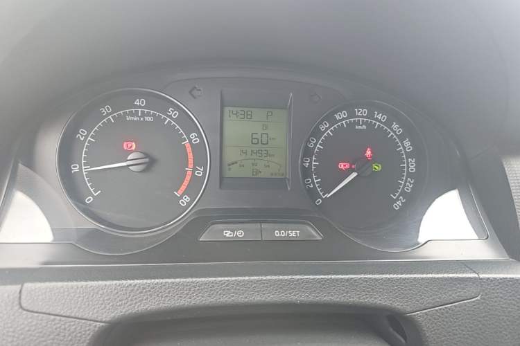 Used Skoda Rapid 2016 1.6L Automatic Chuanxing Edition Instrument Cluster